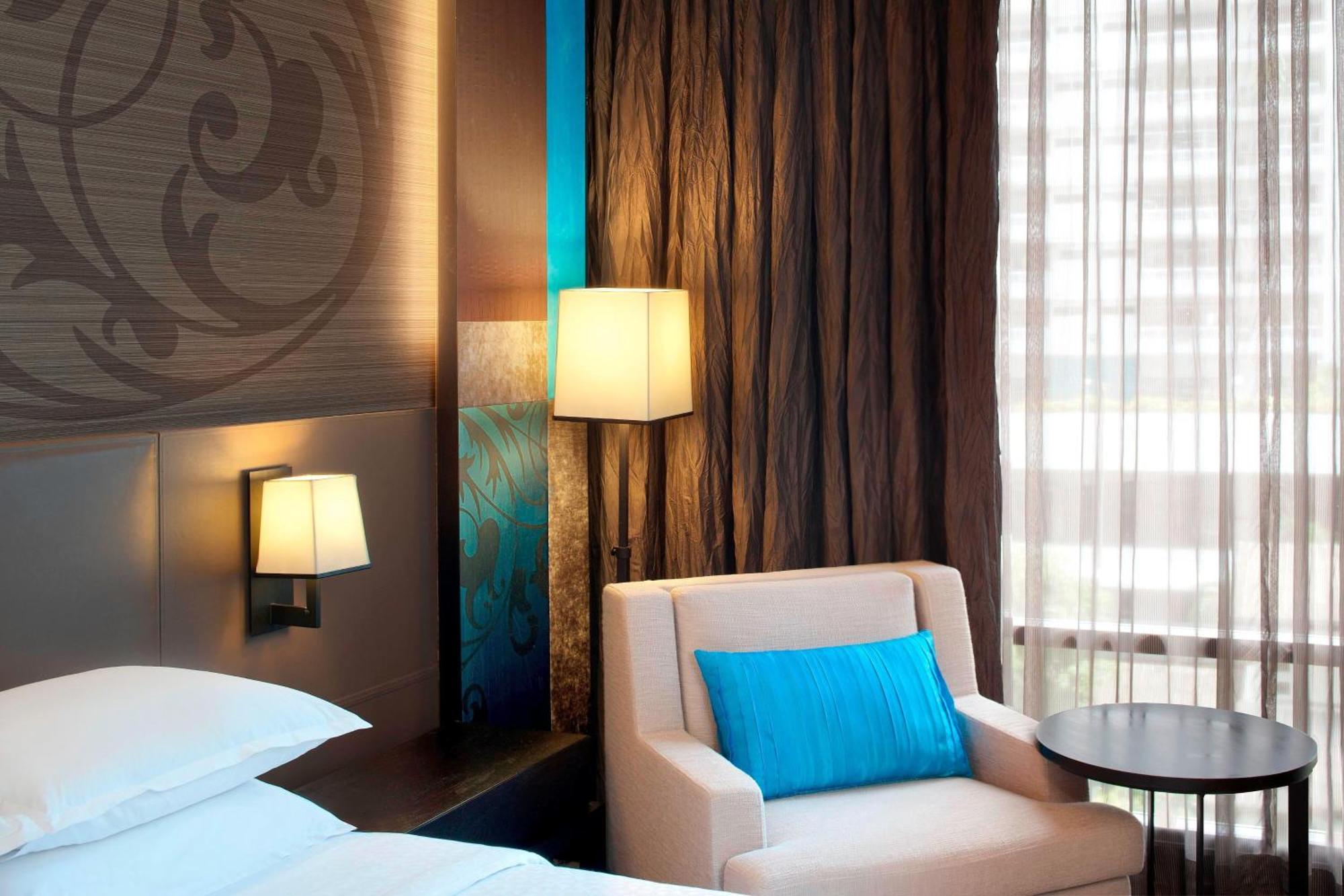 Four Points By Sheraton Bangkok, Sukhumvit 15 Dış mekan fotoğraf